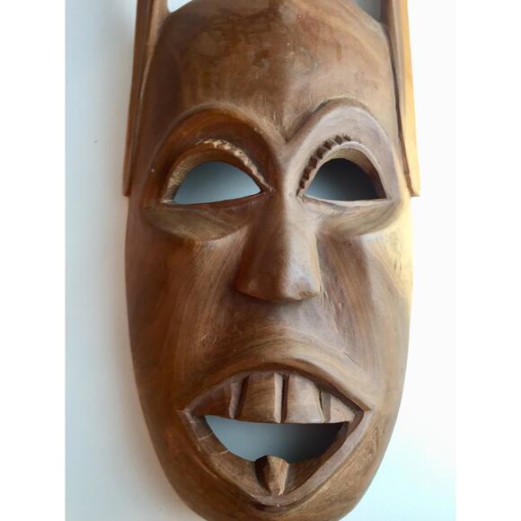 Pair of Hand Carved African Tribal Masks – Unique Wall Art, Africa Ceremonial - Picture 8 of 10